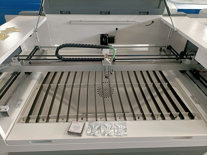 Taiwan Hiwin square rails