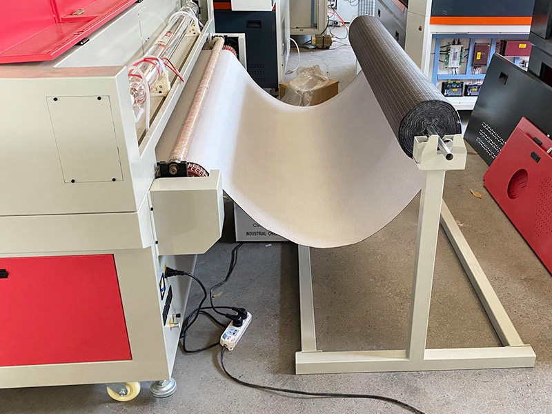 Standard feeding system