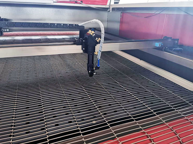 Laser fabric cutter vacuum table 