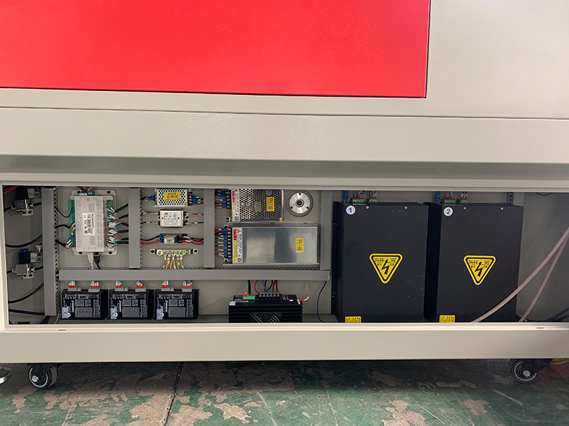Laser fabric cutter RD control system