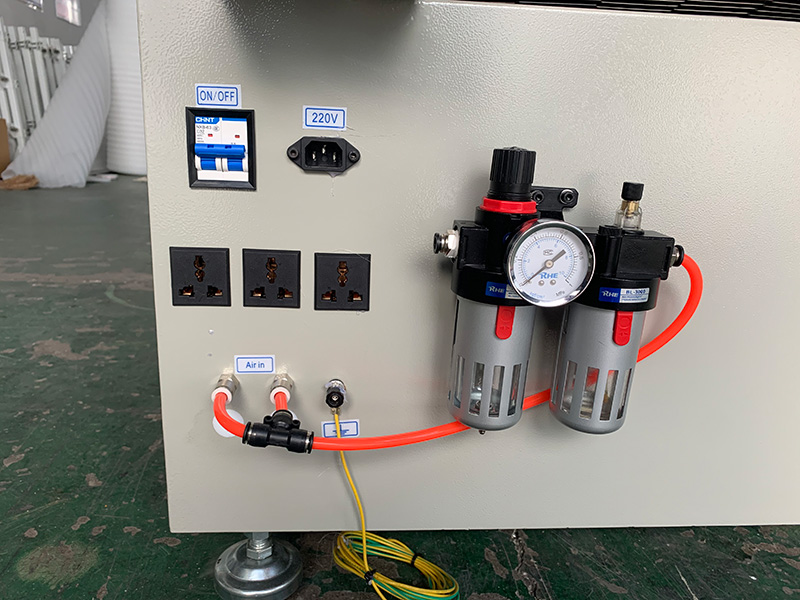 Laser fabric cutter USB port