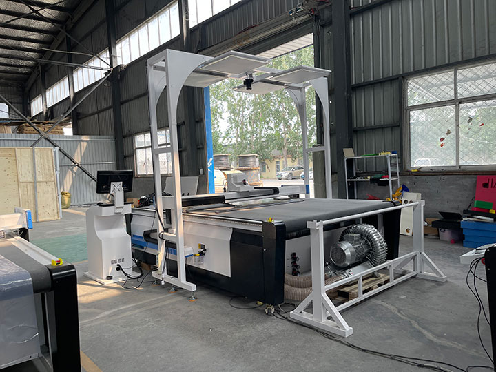 CNC oscillating knife cutting machine